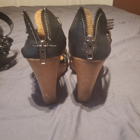 Shoes - Picture 2 of 2
